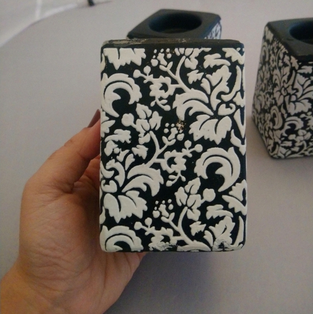 Vintage Black & White Floral Damask Resin Cube Tea Light Holders (Set of 3) - Picture 6 of 12
